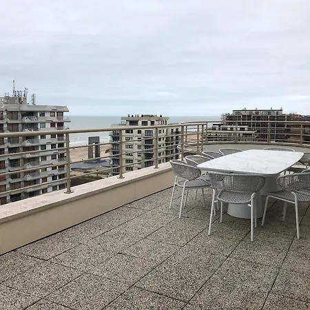 Duplex Penthouse Super Zeezicht De Panne